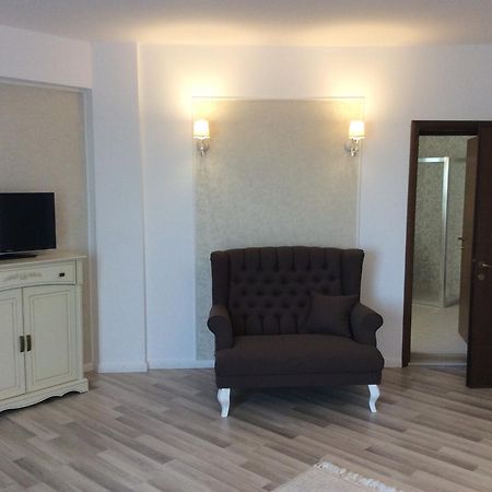 Vila Royal Urziceni Екстериор снимка