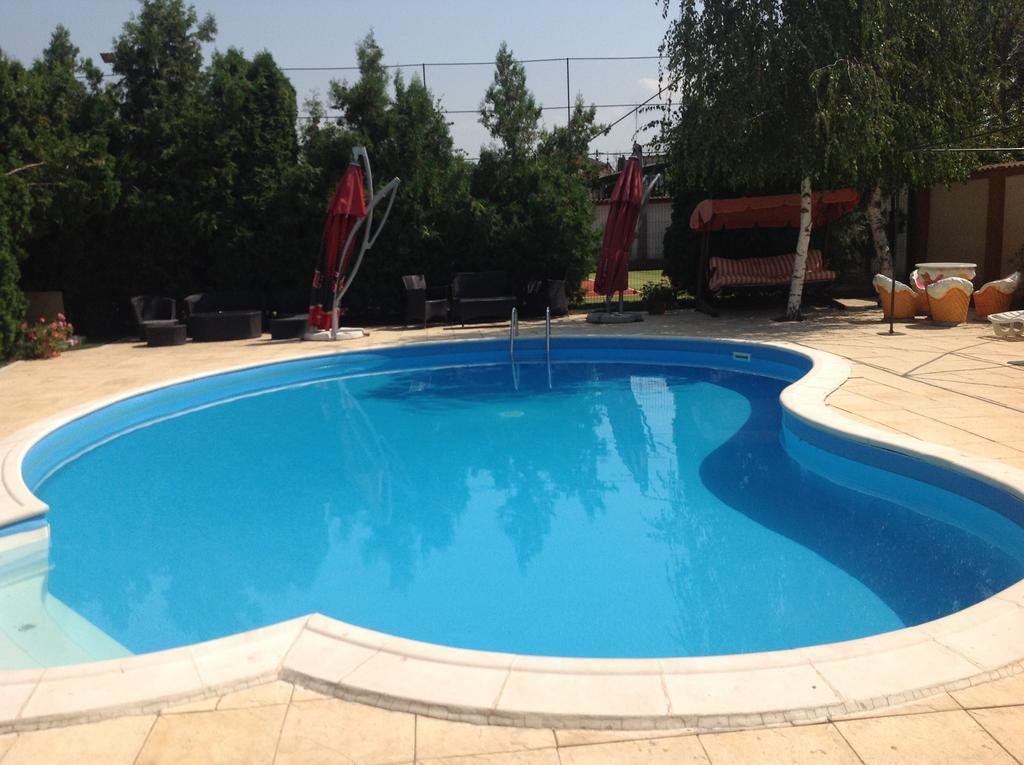 Vila Royal Urziceni Екстериор снимка